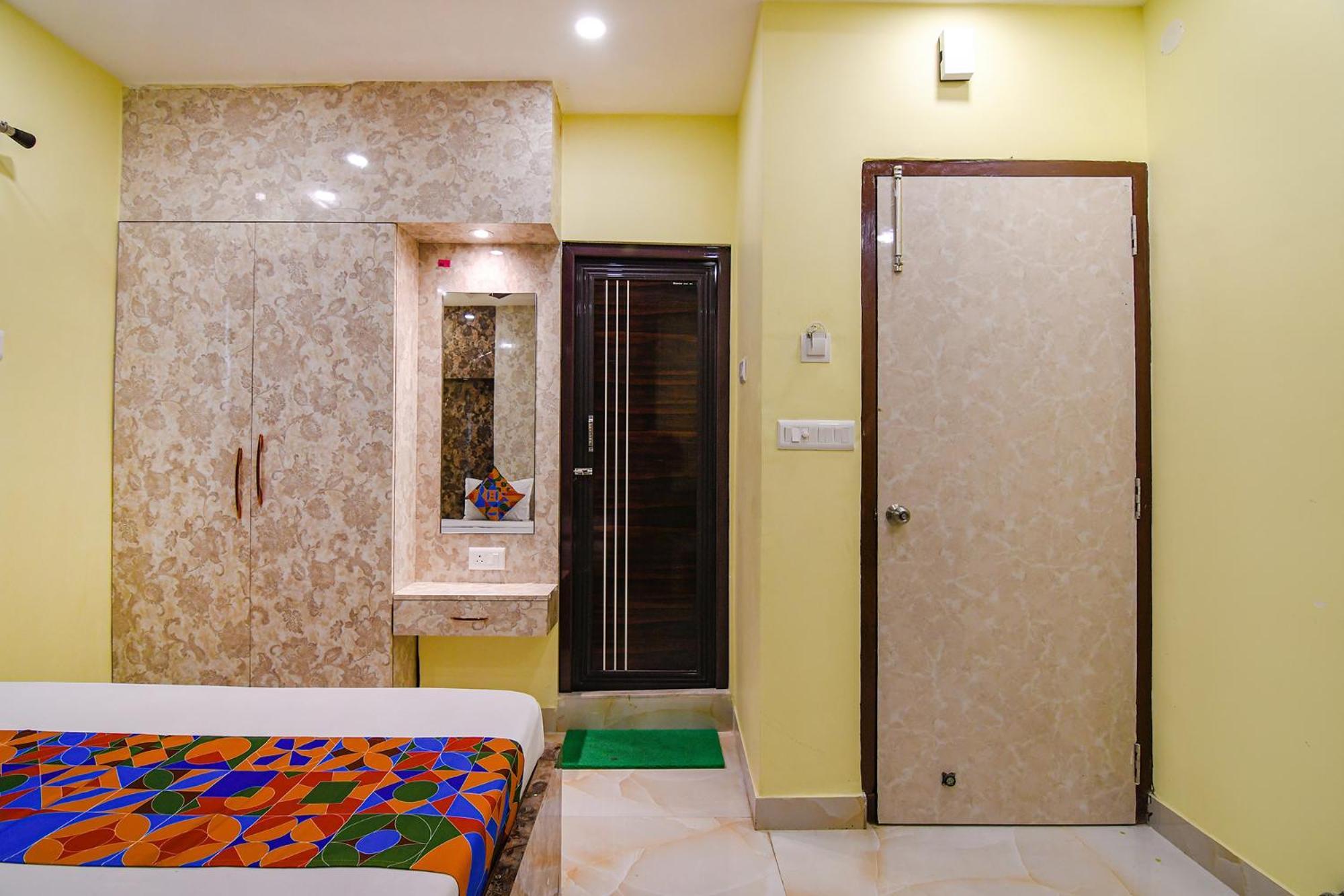 Hotel Divine Chariot Καλκούτα Εξωτερικό φωτογραφία